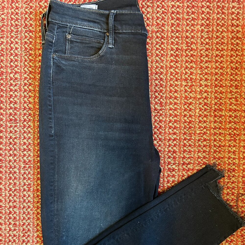 MOTHER Insider Crop Step Fray Black Jeans